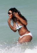 3932gallery_main-serena-williams-thighs-04.