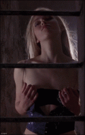 83881_Expose-Keira-Knightly-gif.